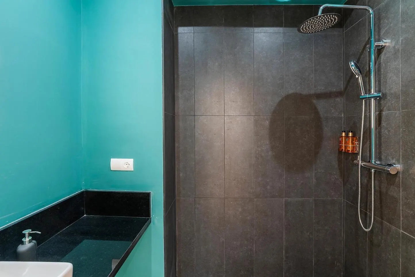 Slow Suites Salvador Seville 0*,  Spain