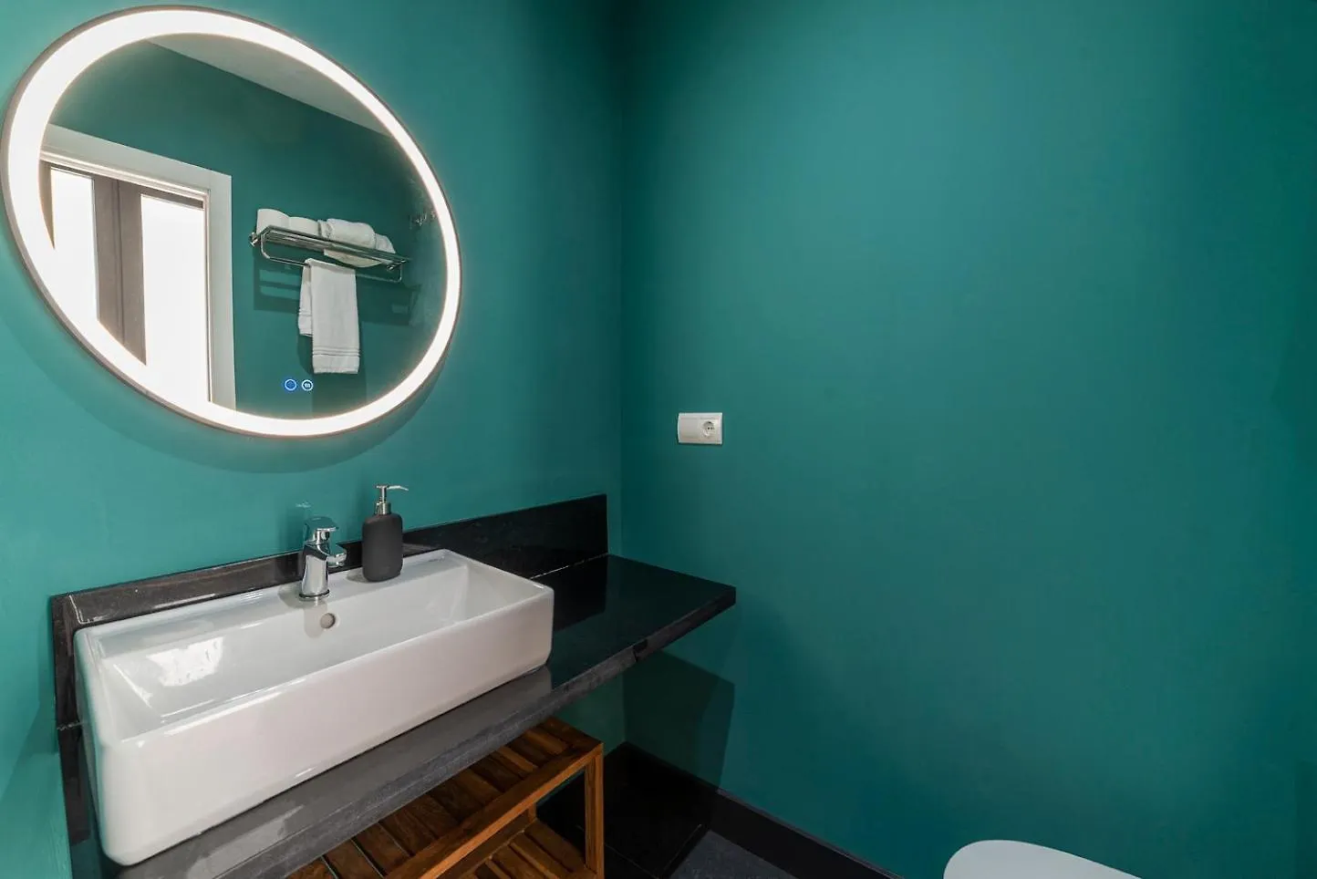 Slow Suites Salvador Seville 0*,  Spain